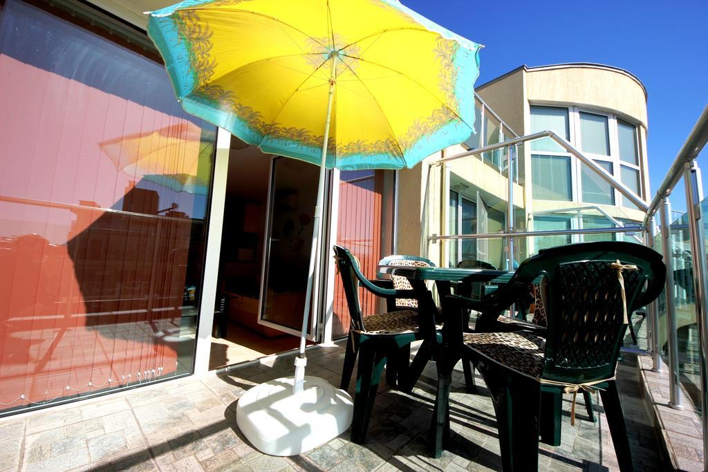 Julia Family - Menada Apartments Sunny Beach Kamer foto